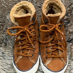 Juicy Couture Faux Fur lined Lace up Ankle sneakers💖 Size 6